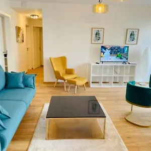 https://brand-new-luxury-3-bedrooms-terrace-and-free-parking.luxembourghotelsguide.com